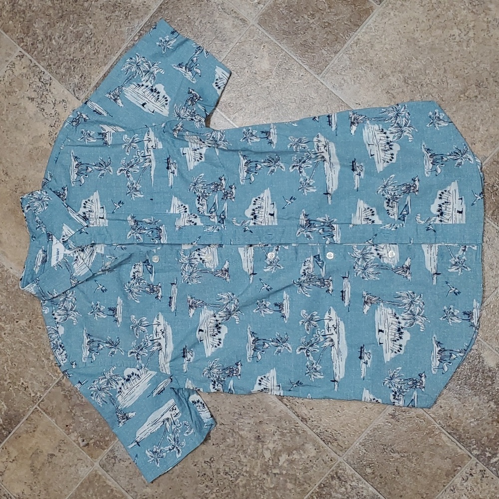 💥Sale 3/$30 NWOT Old Navy Button Up Casual Shirt